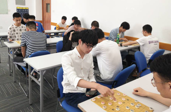 通识教育部组织的我校第十九届大学生象棋比赛圆满落幕