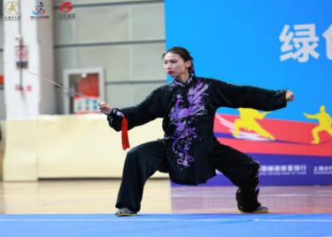 太极逐梦长三角 新华教师双冠扬——通识教育部体育教师梁思弟斩获42式太极拳、太极剑双项个人冠军
