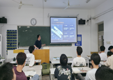 物理教研室刘玉文教授开展“电磁炮发展与关键技术”学术讲座